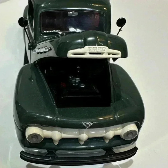 1951 Ford F150 Model series - Army Green New in Box - Picture 9 of 9